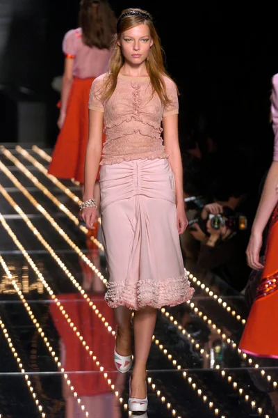 Look 18